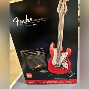 LEGO 21329 Ideas Fender Stratocaster. Lego set. New. Box Unopened.